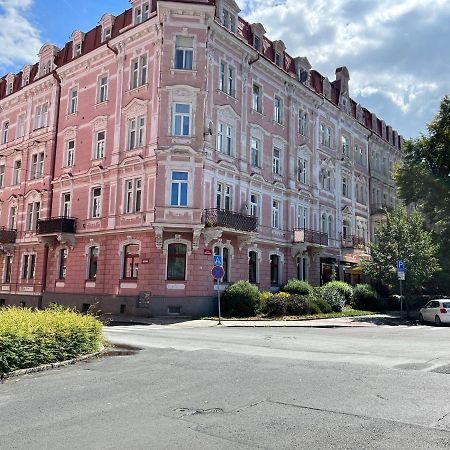 Apartment Alice Center カルロヴィ・ヴァリ エクステリア 写真